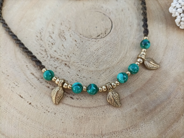 Collier fin « petites feuilles » ~ Malachite