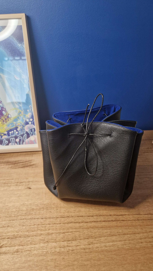 Bourse méga - noire et bleue