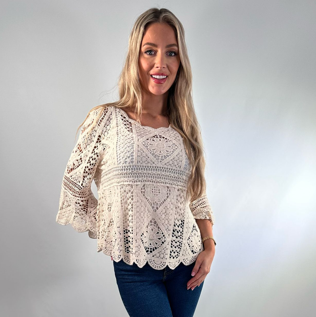 CHROCHET BELL SLEEVE TOP