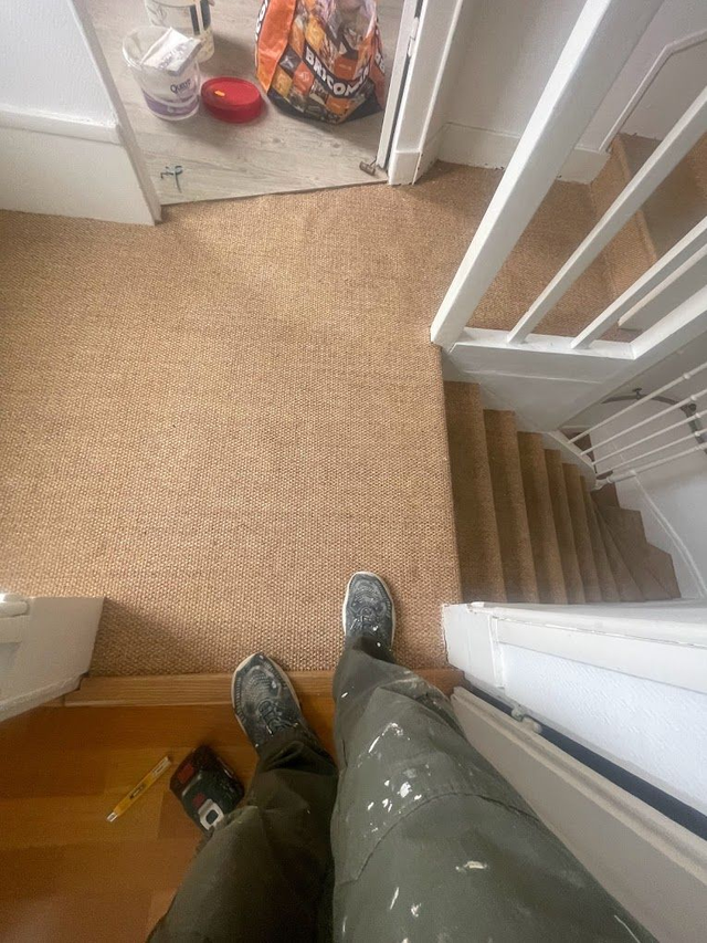 Depose ou Pose de Revetement de sol Parquet ou pvc avec des plinthes