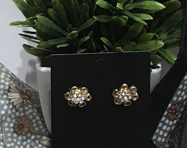 White Stone Stud Earrings- STU15