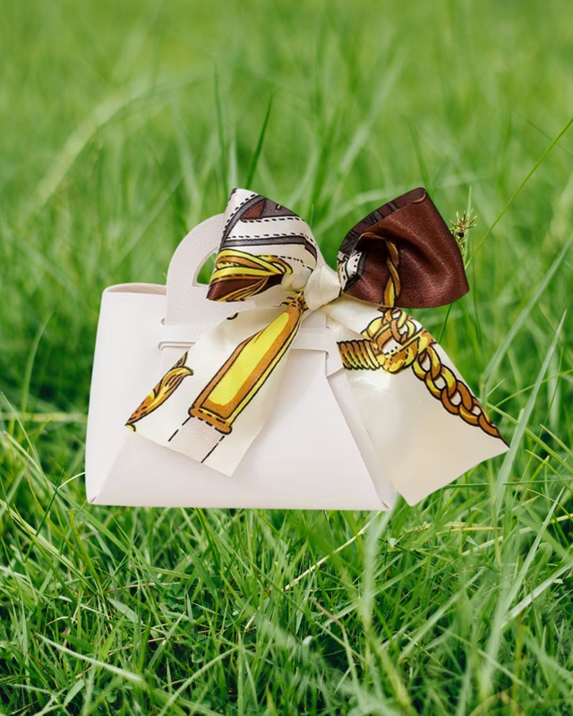 Petit sac Cadeaux élégant avec Nœuds Papillon – Similicuir Blanc