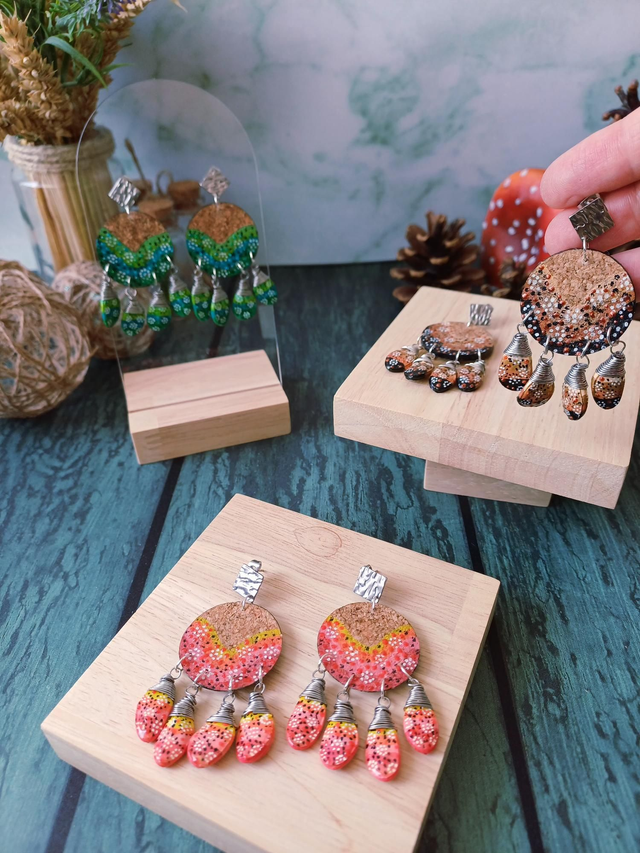 &quot;Équinoxe&quot; Attrape-rêve d&#039;automne argenté- Boucles d&#039;oreilles liège et graines 