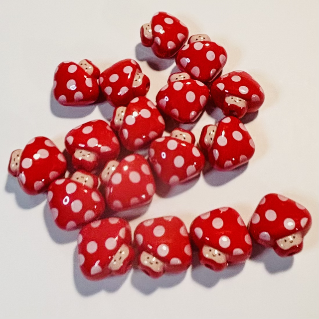 Cute red kawaii mushroom beads x 6