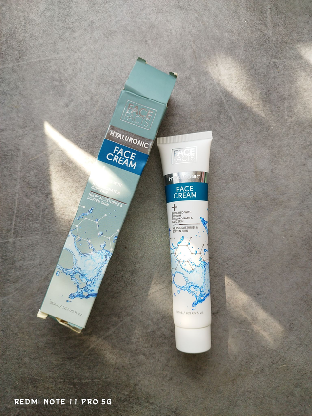 Face Facts – Crème Visage à l’Acide Hyaluronique