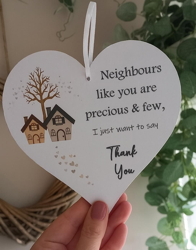 Thank You Neighbour Plaque – Heart Hanging Gift – Neighbour Appreciation Keepsake