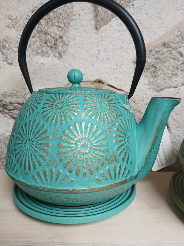 Théière en fonte turquoise et or 1,2 litre 