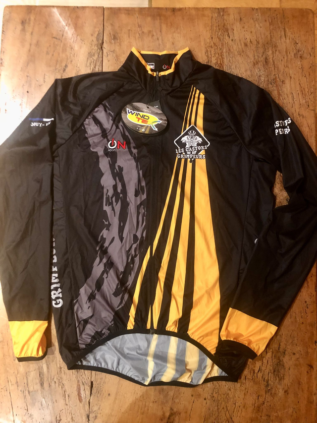 Coupe Vent manches longues sans poches léger