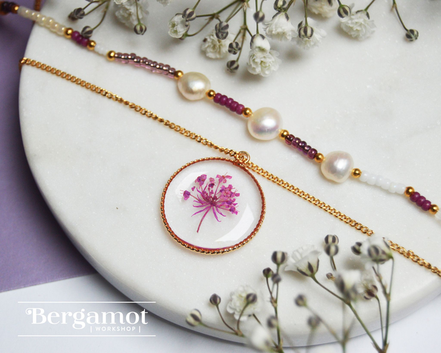 Real Purple Flower Necklace and Beaded Pearl Bracelet Set