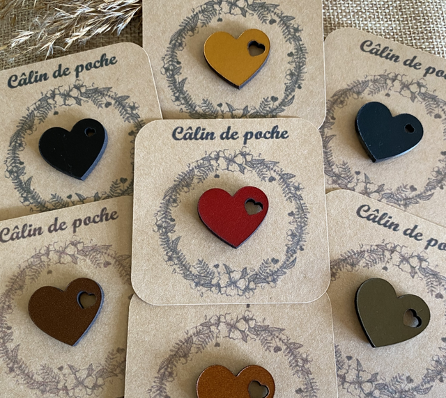 Câlin de poche cœur en cuir véritable 