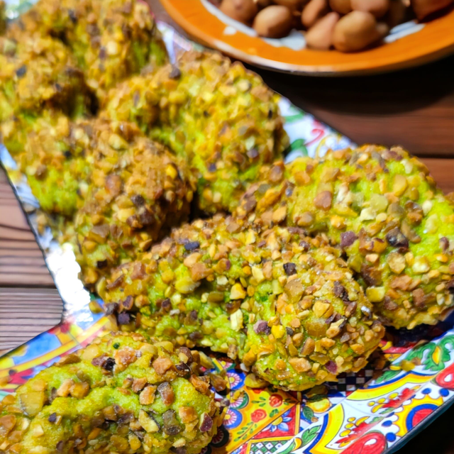 Granella (Mandelpaste und Pistazien)