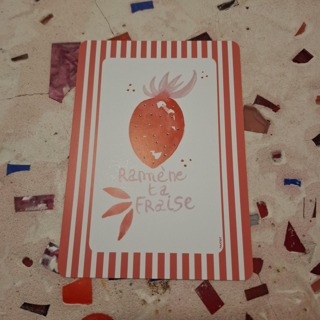 Maa16 carte postale fraise 
