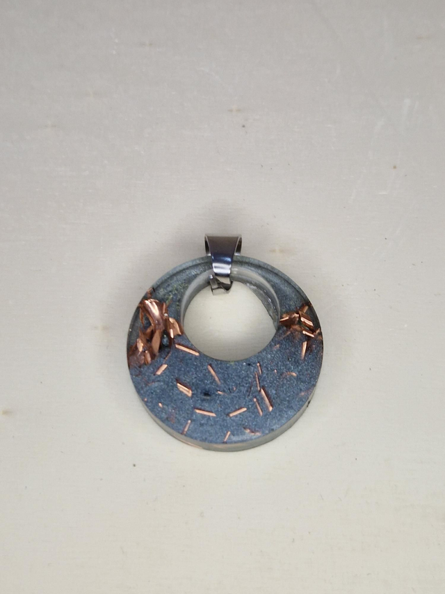 Orgonite, pendentif / 042
