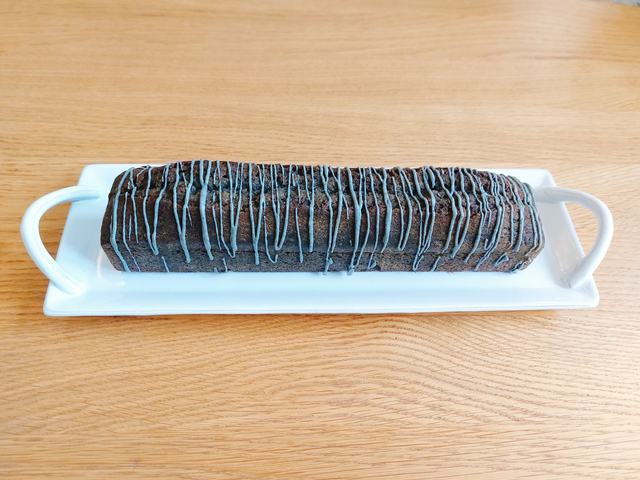 Grand Cake au sésame noir