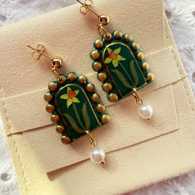 Daffodil Floral Arch Shaped Earrings with Rice Pearls