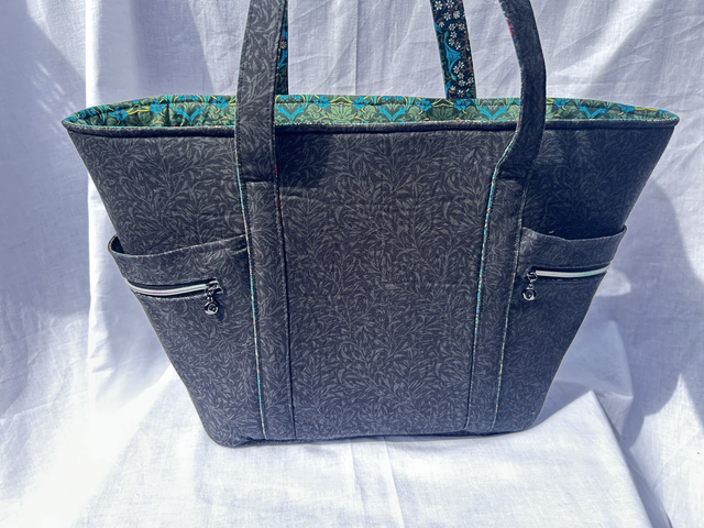  Premium Tote Bag - William Morris Tulip