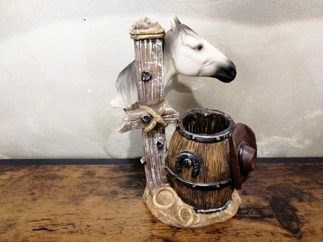 Pot à crayon cheval 