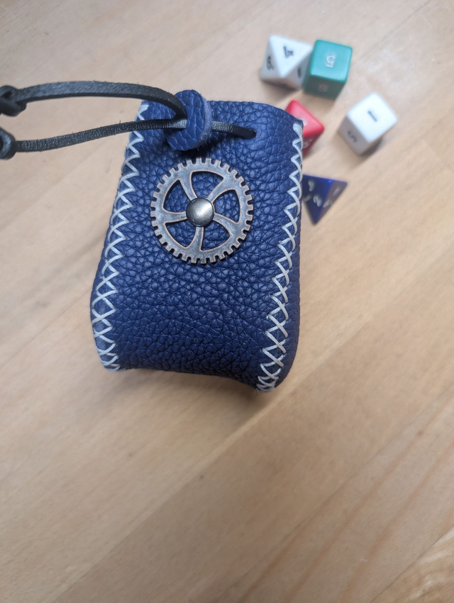 bourse pour dès à jouer.