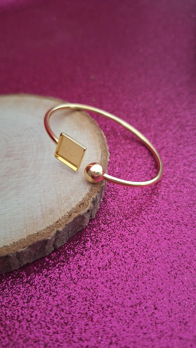 Bracelet Jonc Carré Doré PERSONNALISÉ