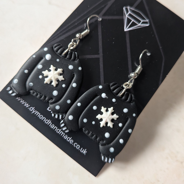  Christmas Sweater - Black snowflake