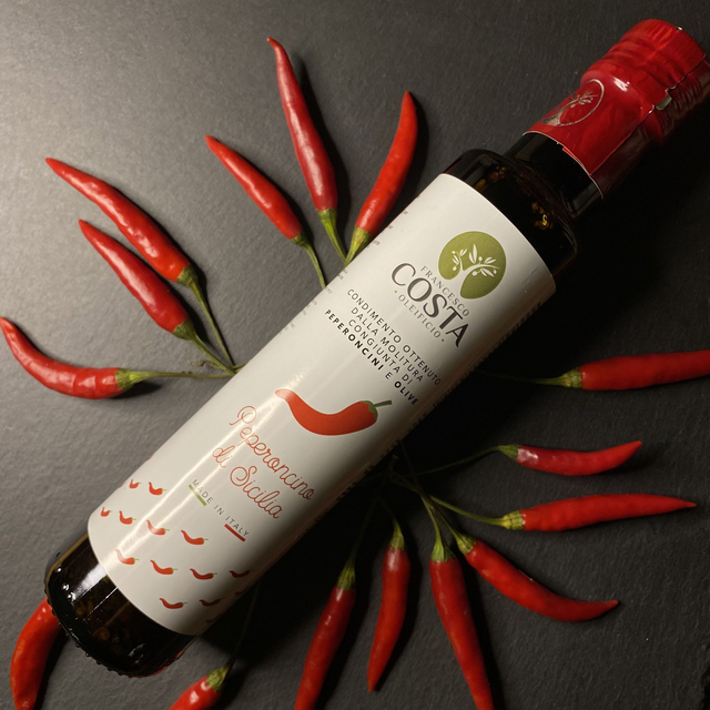 Italienisches Peperoncini-Olivenöl extra vergine, 250ml - Francesco Costa 