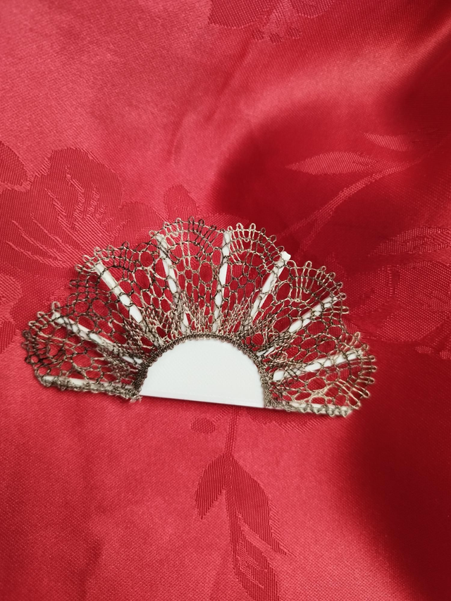 Broche éventail marron à beige 