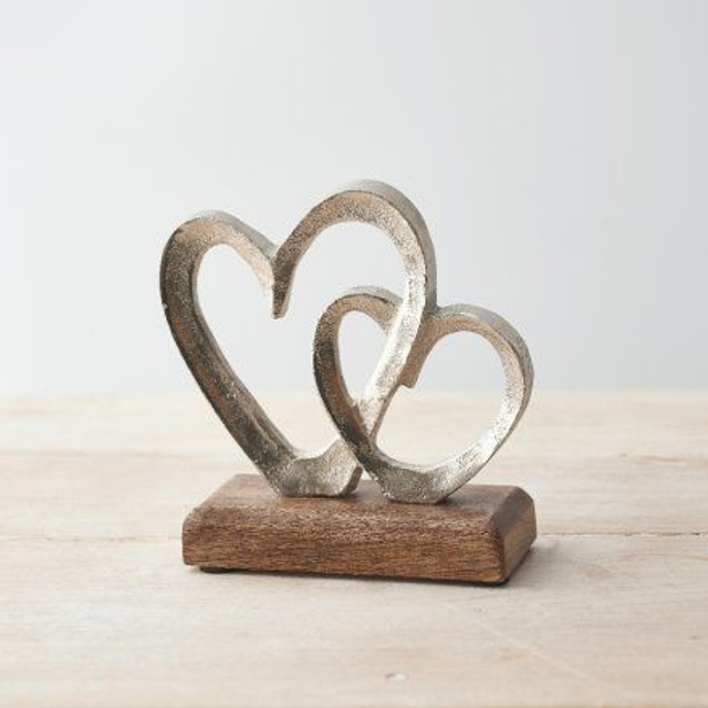 Linked Hearts Wooden Ornament – Rustic Double Heart Home Décor 15cm