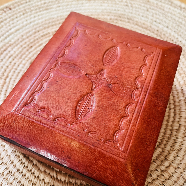 Boîte en cuir "Abeba"