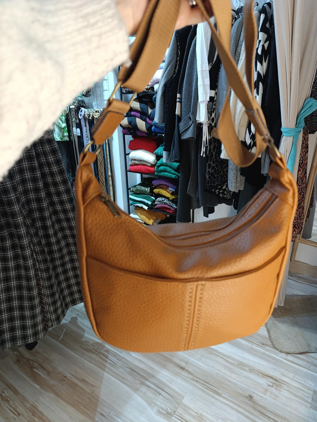 Bolso medialuna 