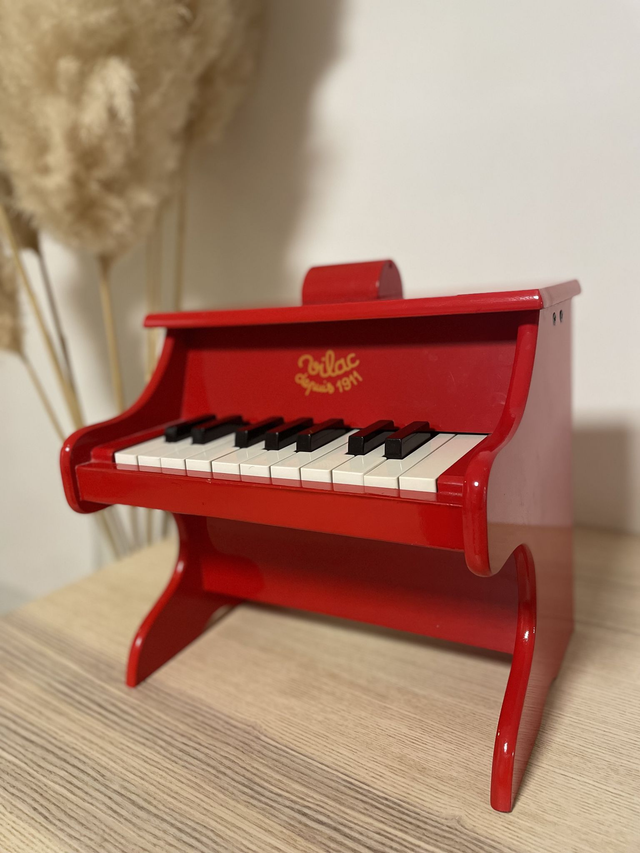 Piano Vilac - Prix neuf : 79.90 euros - Mode locker Mondial Relay : non disponible pour cet article.