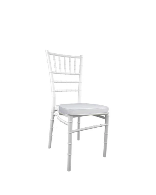 Sedia Chiavarina bianca con cuscino