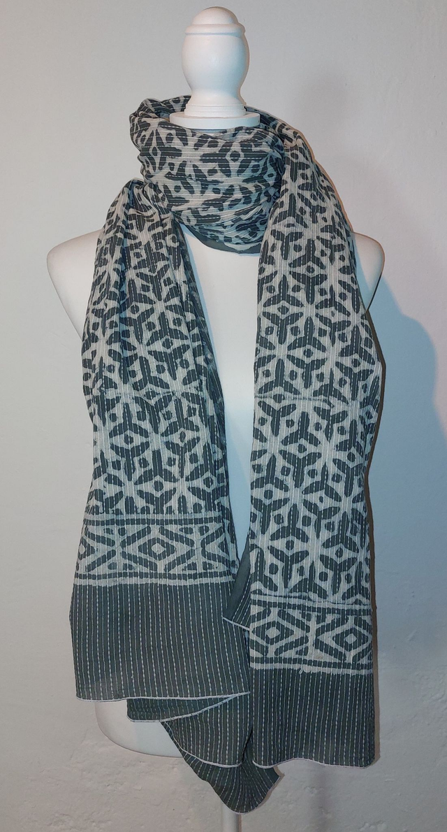 Châle en coton vert brodé Kantha – Teinture naturelle et impression artisanale – Accessoire éthique slow fashion - Nappe - Tissus d&#039;ameublement