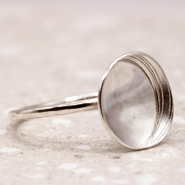 Sterling silver lined dome disc ring (size N)