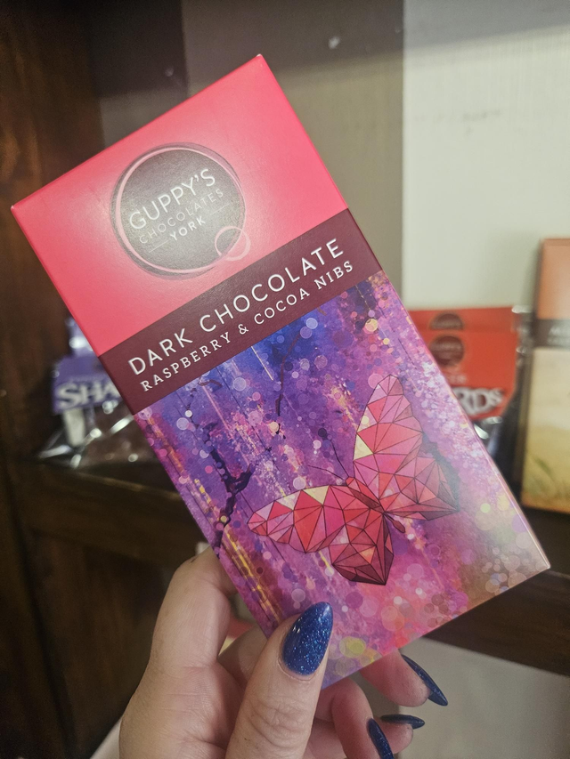 Guppys Raspberry &amp; Cocoa Nibs Dark Chocolate Bar