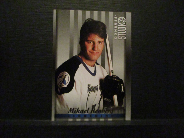 Mikael Renberg - NFL 1997 Donruss Studio Ice Hockey Original Trading Card #49