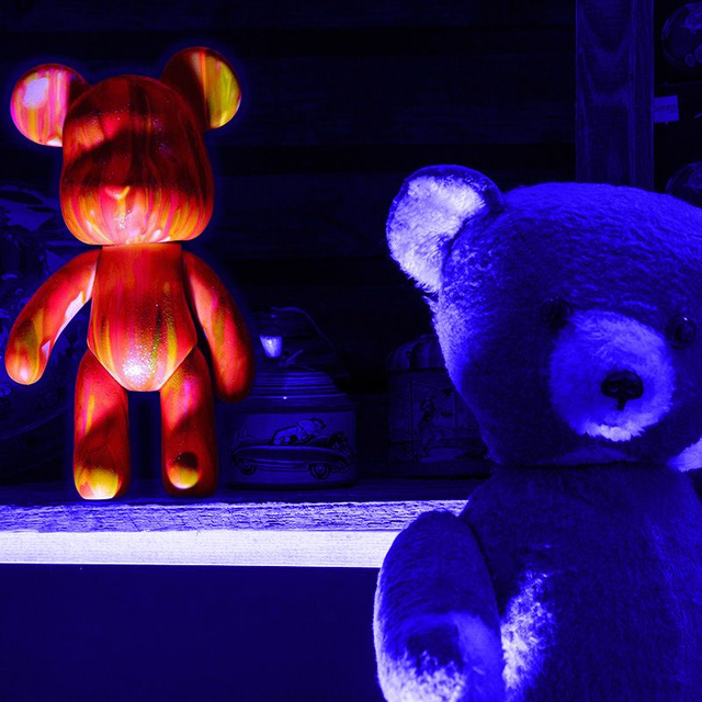 27/12 16h30 - Totem Color Pouring fluo ours/lapin 23cm / 33cm