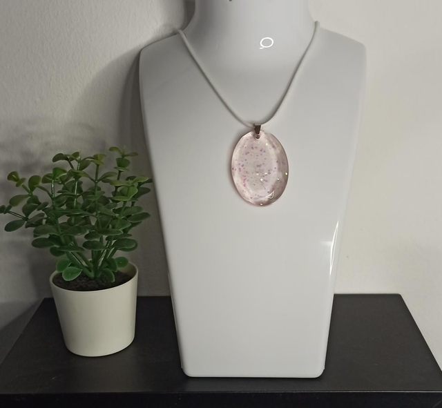 Pendentif rose pâle  pailleté CO006