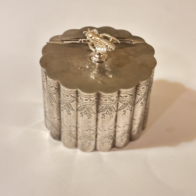 antike Silberdose / Teedose