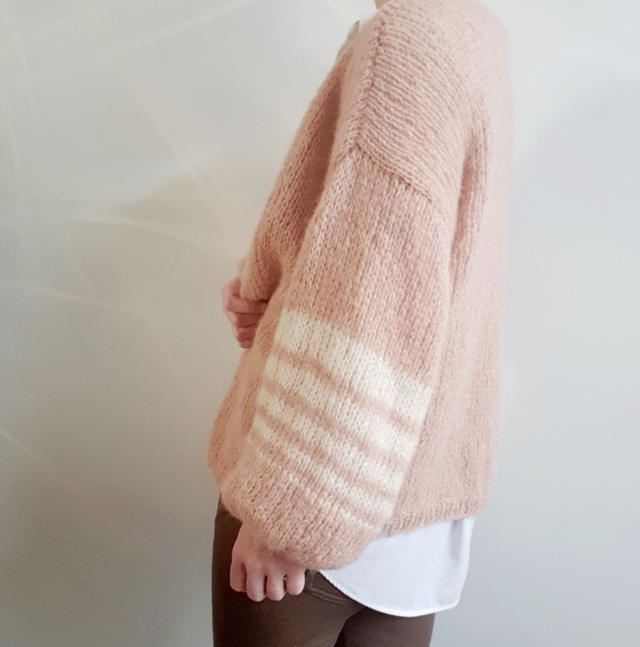 Handgebreid luxe damesvest met ballonmouw - zachte alpaca en zijde