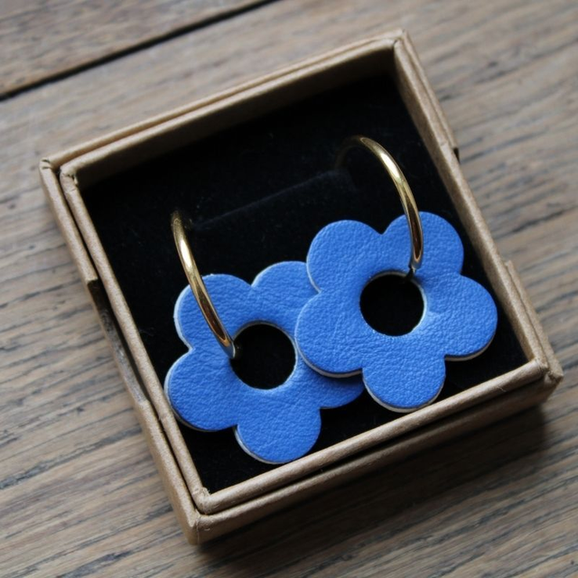 Boucles d’oreilles créoles fleurs 