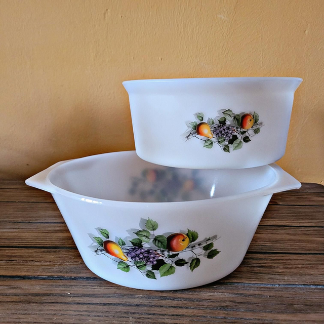 Plats Arcopal modèle Fruits de France en opaline