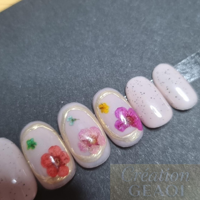 LATTE incrusté folliage little oval S (sur commande: contactez la société)