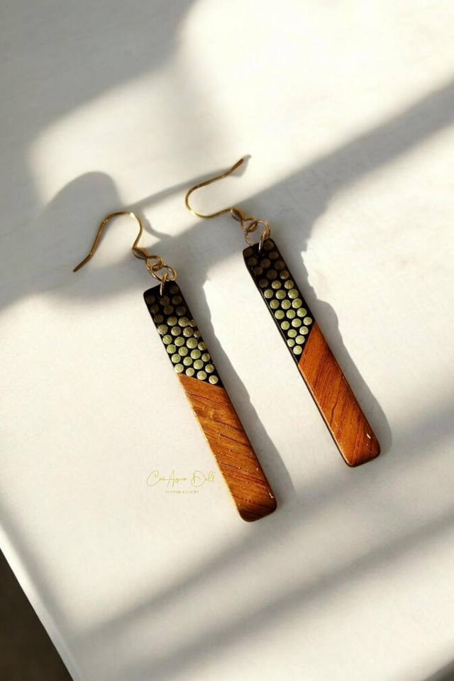 Boucles d’oreilles longues rectangulaires – Vert métallisé peint à la main