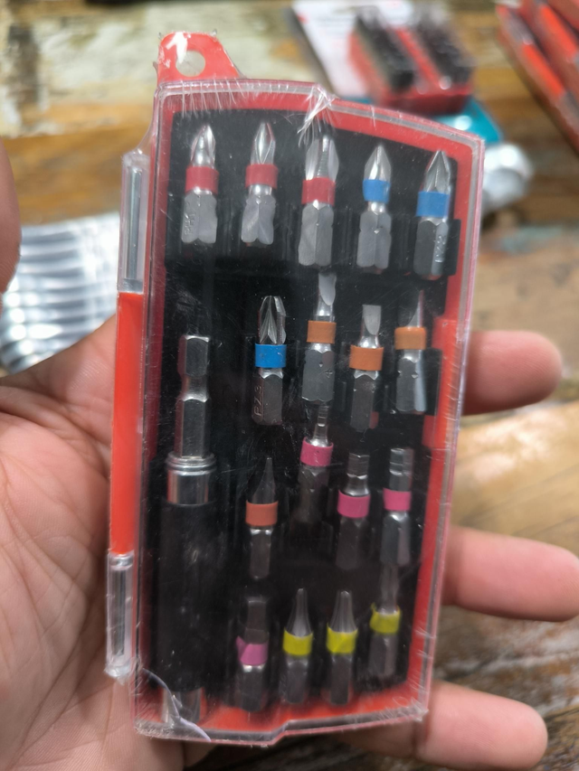 EMBOUTS DE VISSAGES X18