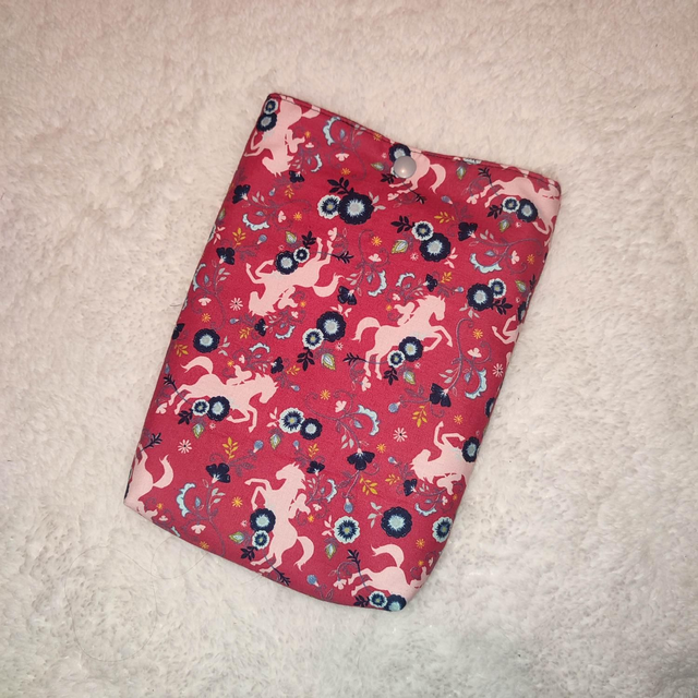 Pochette à livre de poche cheval