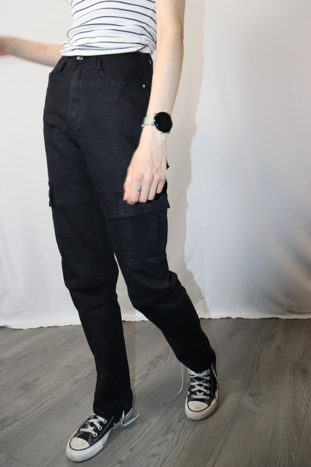 Black Cargo Jeans - Straight Leg