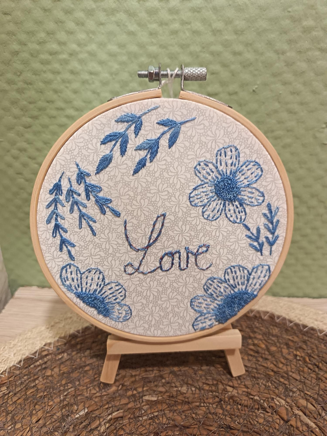 Tambour brodé Love bleu