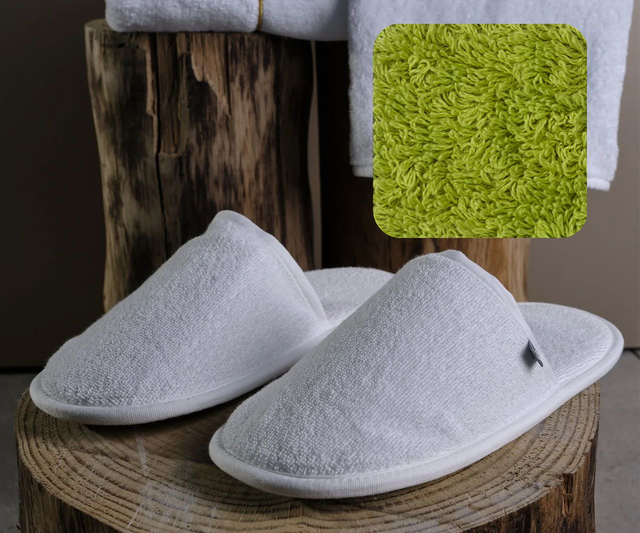 Abyss Habidecor Amigo slipper color 165 ( apple green )