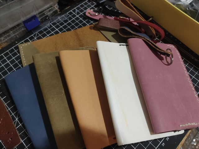 Cuir Porte passeport + porte clef