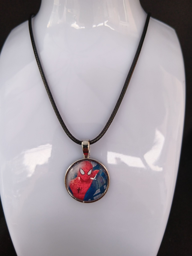 Collier Héros Préférés avec Cordon, Minnie, Mario, Spiderman et Plus !